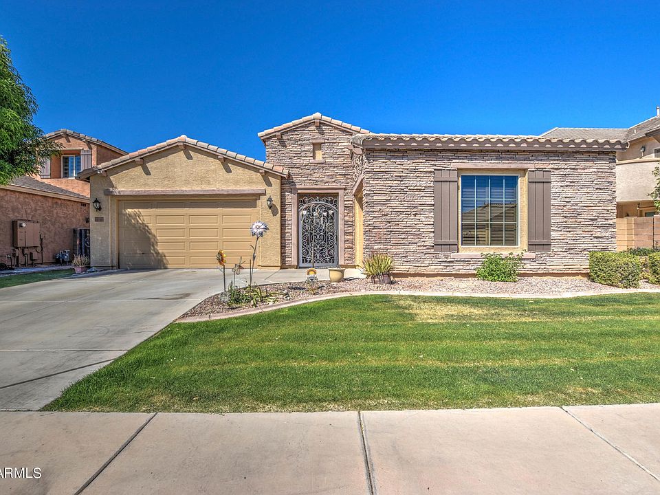 1st image of 2562 E Lantana Dr
