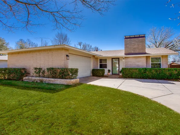 911 Meadow View Dr, Richardson, TX 75080