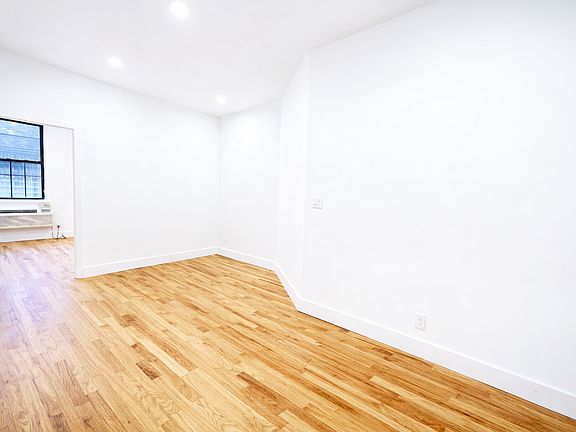 3rd image of 577 2nd Ave APT R