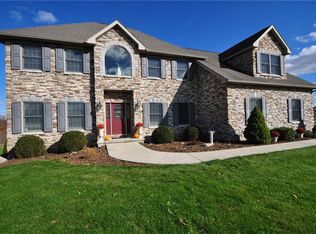 143 Blackstone Dr, Wind Gap, PA 18091