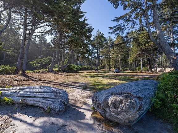 4th image of 10280 Cape Arago Hwy