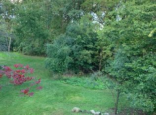 14700 E View Ct, Brookfield, WI 53005