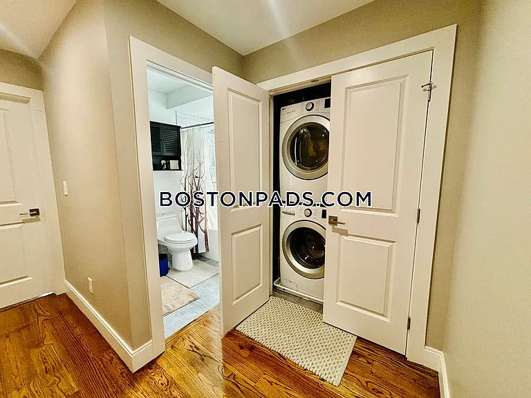7 Webster St #1 — Photo 15