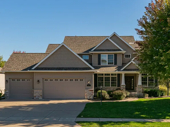 3211 Westminster Rd, Bettendorf, IA 52722