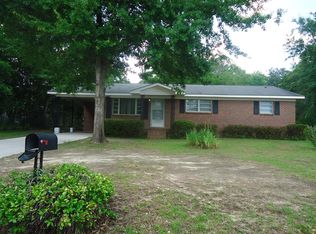 2013 Davis Ave, Tifton, GA 31794