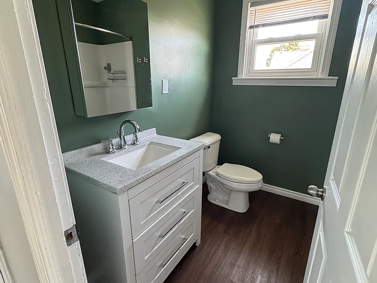 142 Carter Ave #2 — Photo 9