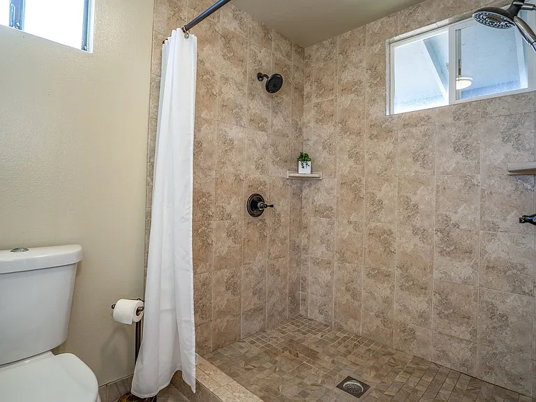 312 Hiolani St #1 — Photo 24