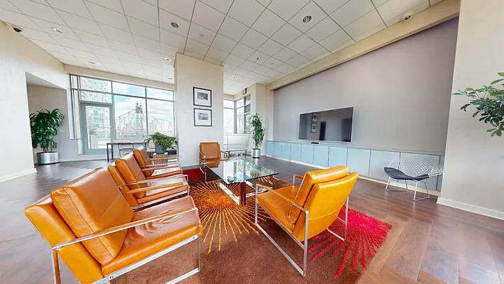 Rented by Voro, LLC | media 38