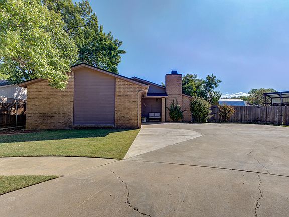 3rd image of 9817 Knoxville Ave