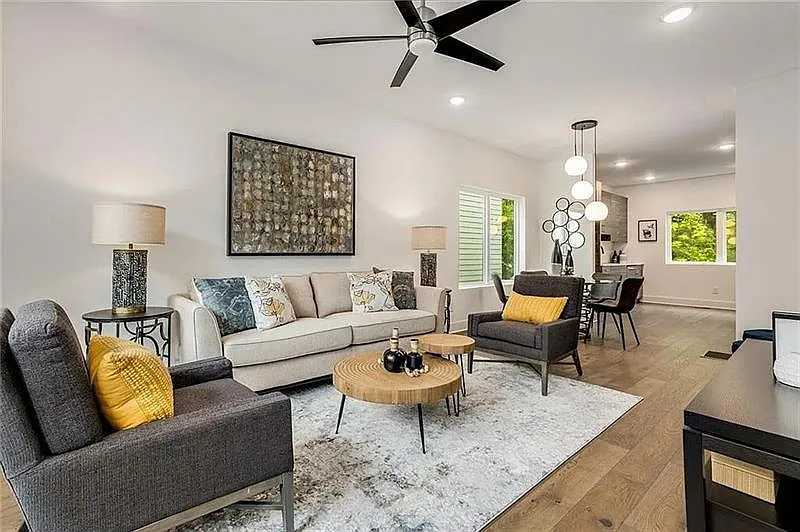3 bed, 3.5 bath, 1700 sqft, $2,950 — Photo 2