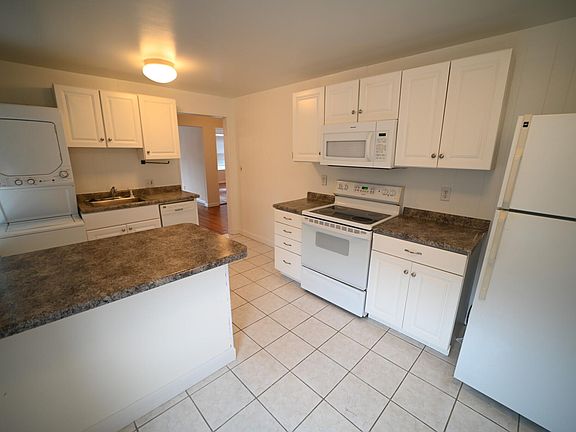 4th image of 50 Green St Floor 3