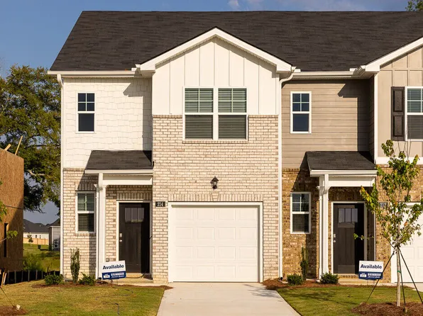 214 Kenmore Cir, Perry, GA 31069