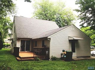 156 Brookfield Ave, Paramus, NJ 07652