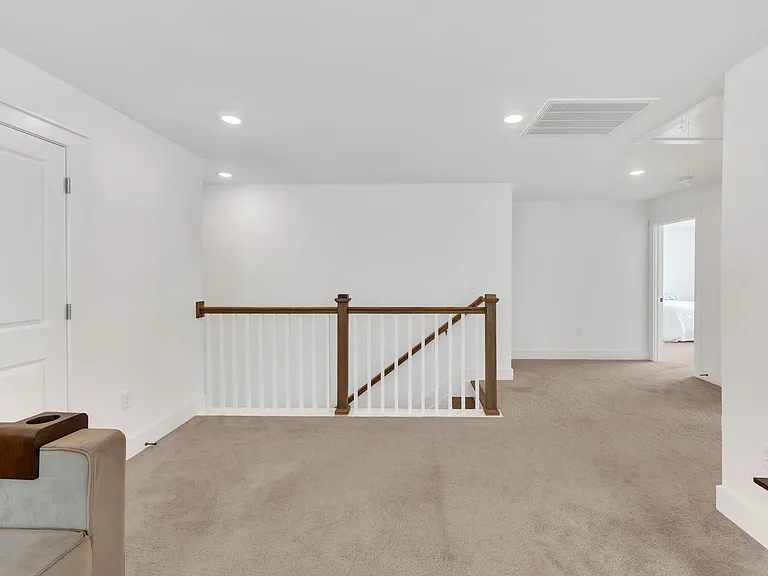 261 Cornice Dr — Photo 27