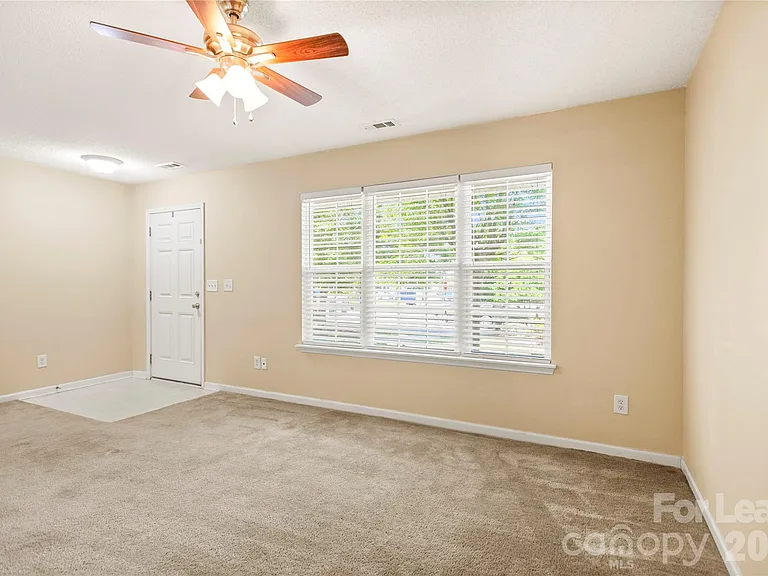 148 Mangum Cir — Photo 8