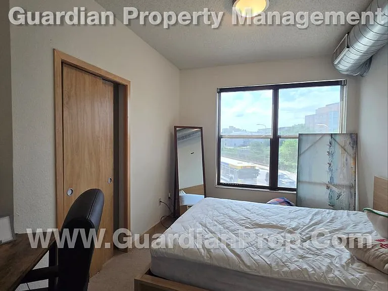 811 4th St SE #214 — Photo 7