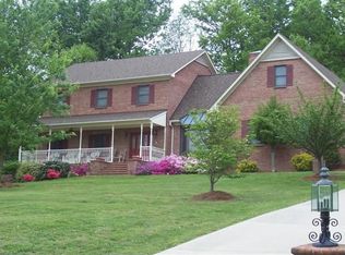 445 W Hunting Ridge Dr, Thomasville, NC 27360
