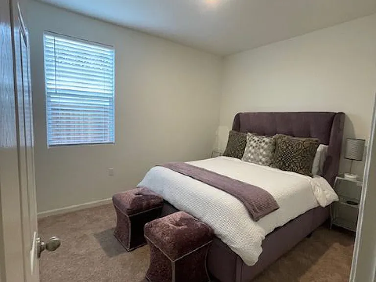 921 Rushden Ln — Photo 10