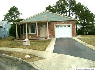 15 La Combe Ter, Toms River, NJ 08757