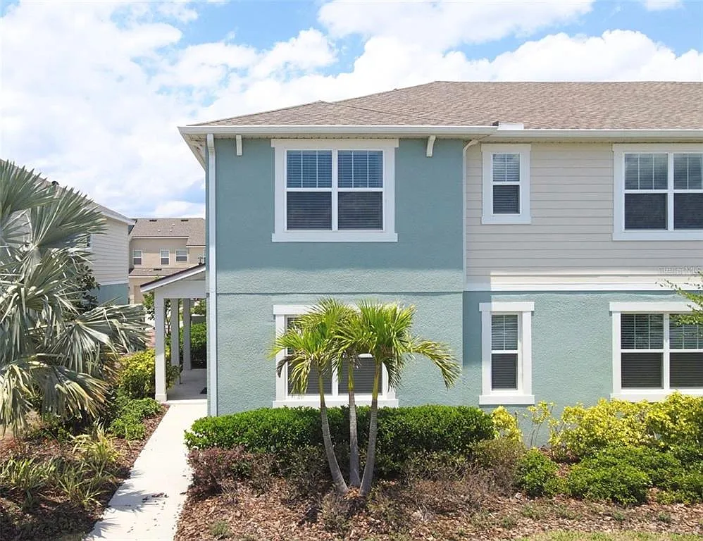 3 bed, 2.5 bath, 1633 sqft, $2,800 — Photo 1