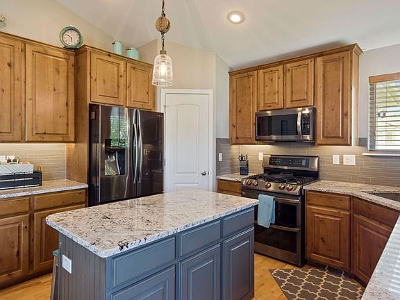 2nd image of 5236 W Saddle Creek Cir