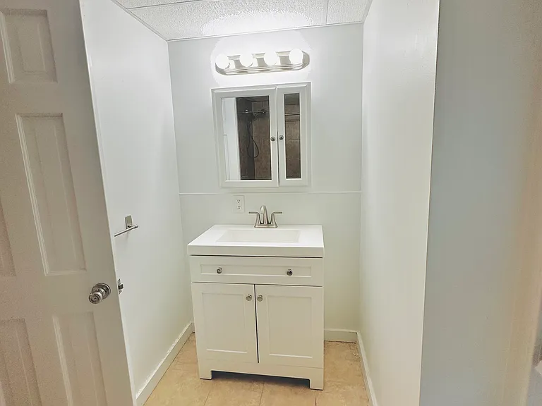 144 Cabot St #3 — Photo 8