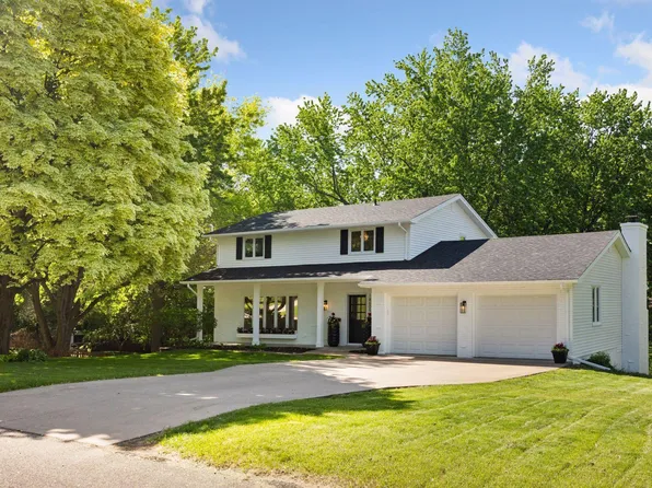 18605 30th Pl N, Plymouth, MN 55447