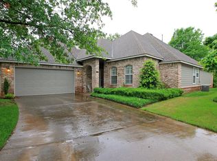 414 N Forest Ridge Blvd, Broken Arrow, OK 74014