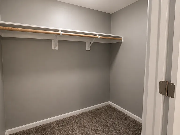 Corby Grove Apartments — Photo 15