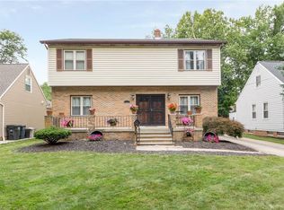 1700 Lyndhurst Rd, Lyndhurst, OH 44124