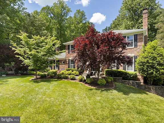 5th image of 11728 Lakewood Ln
