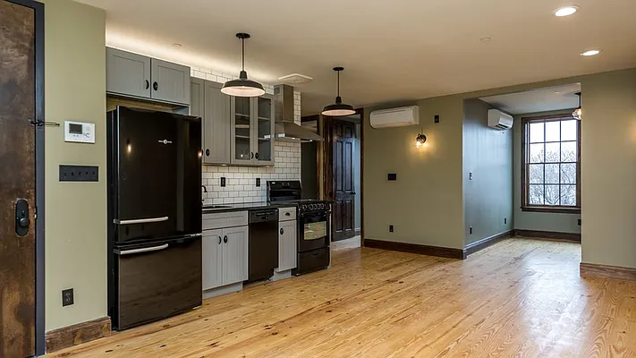 Rented by Nooklyn NYC LLC | media 24