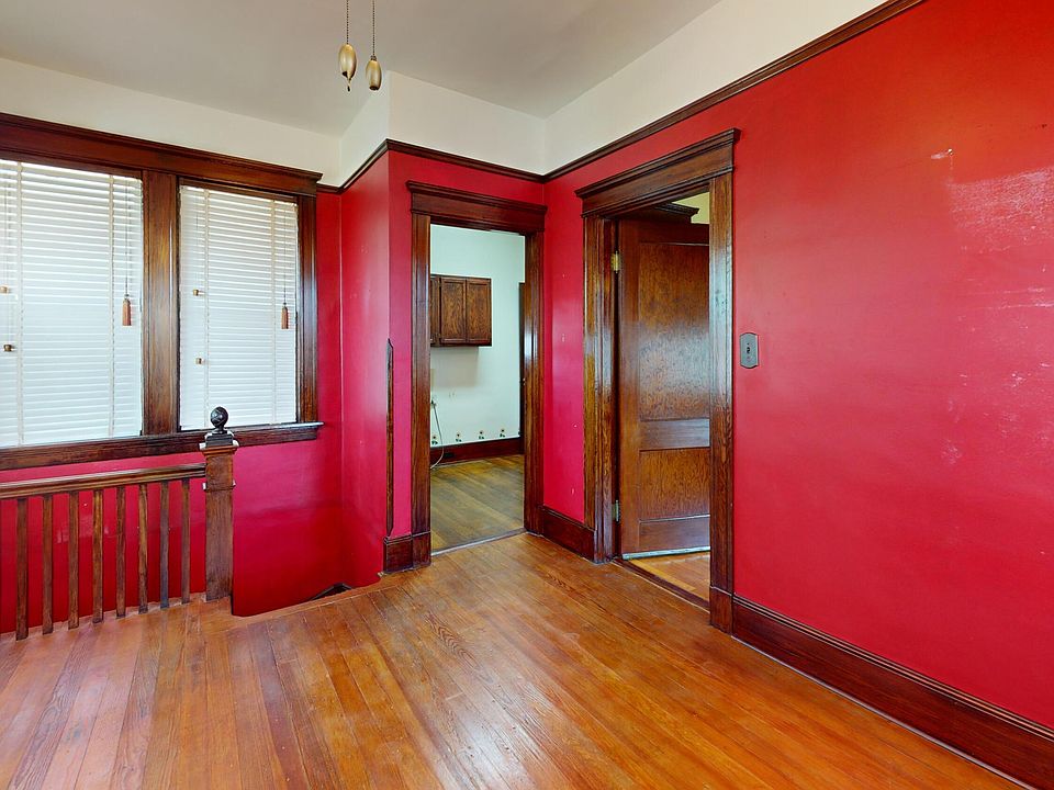 28th image of this home