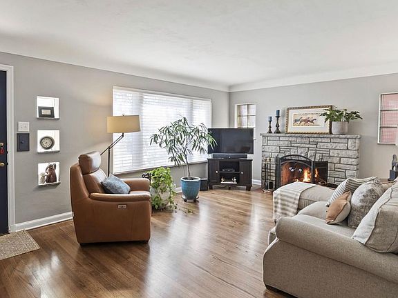 Light, bright floor plan~