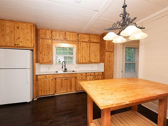 5th image of 5321 Peapod Ln #B