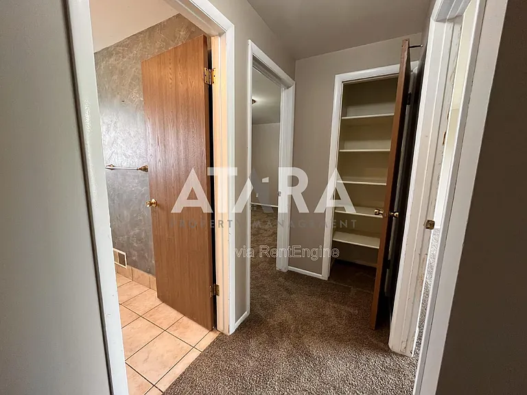 330 N 100 E #1 — Photo 15