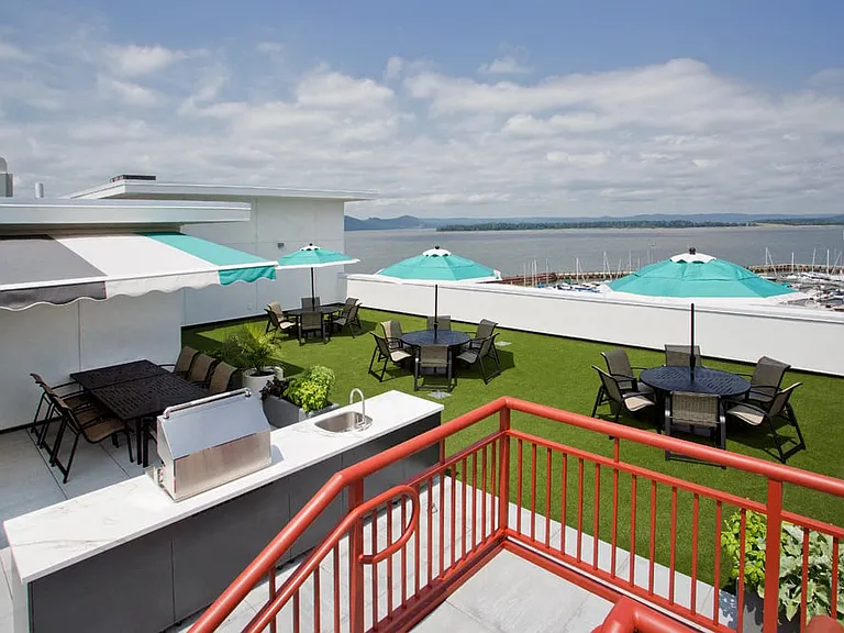 Rooftop BBQ Stations and Outdoor Dining
