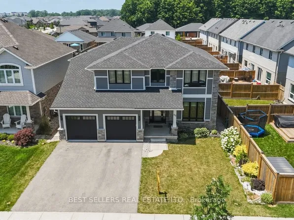 22 Weir Cres, Saint Thomas, ON N5R 0L7