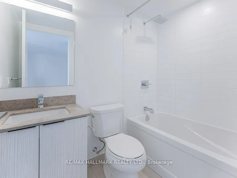 501 Yonge St #3202 — Photo 13