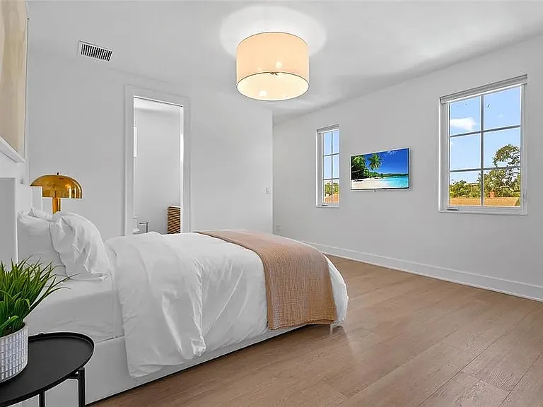 417 N Osprey Ave — Photo 12