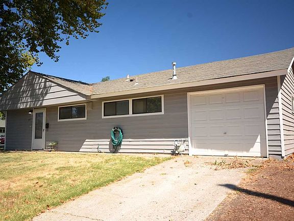 3rd image of 378 Cottonwood Dr