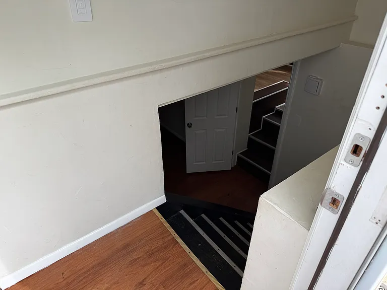 40 Yale St — Photo 13