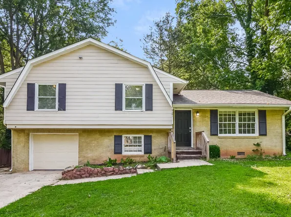 6681 Green Meadows Ln, Morrow, GA 30260