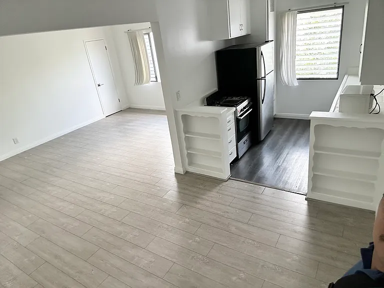 3361 Bagley Ave #16 — Photo 10