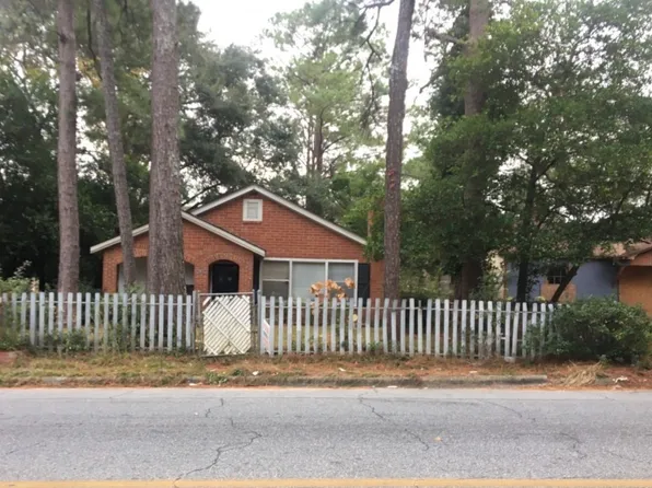 830 Gordon Ave, Albany, GA 31701
