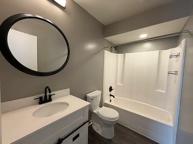 548 Hollomon Dr — Photo 18