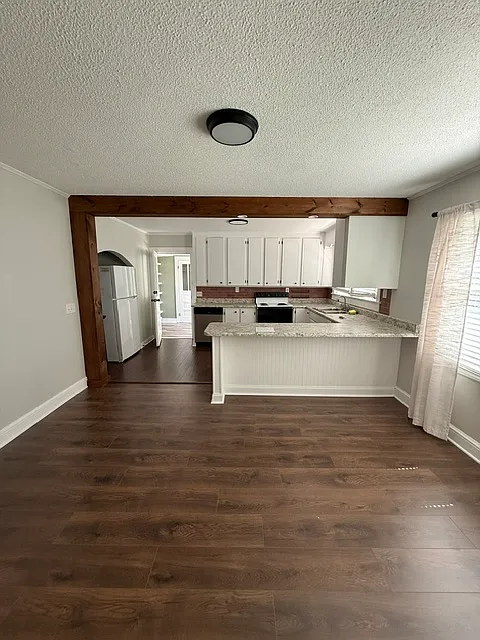2 bed, 1075 sqft, $1,500 — Photo 4