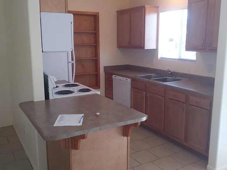 354 W Hollamon St #D — Photo 3