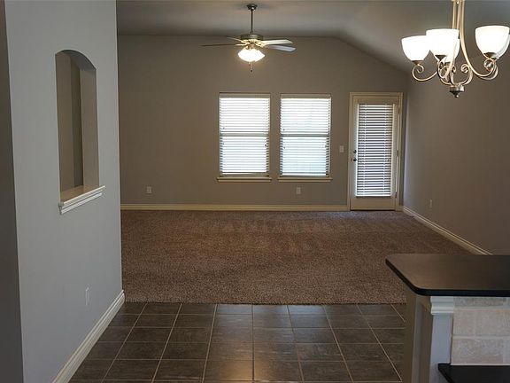 5th image of 3325 Eaglerock Ln