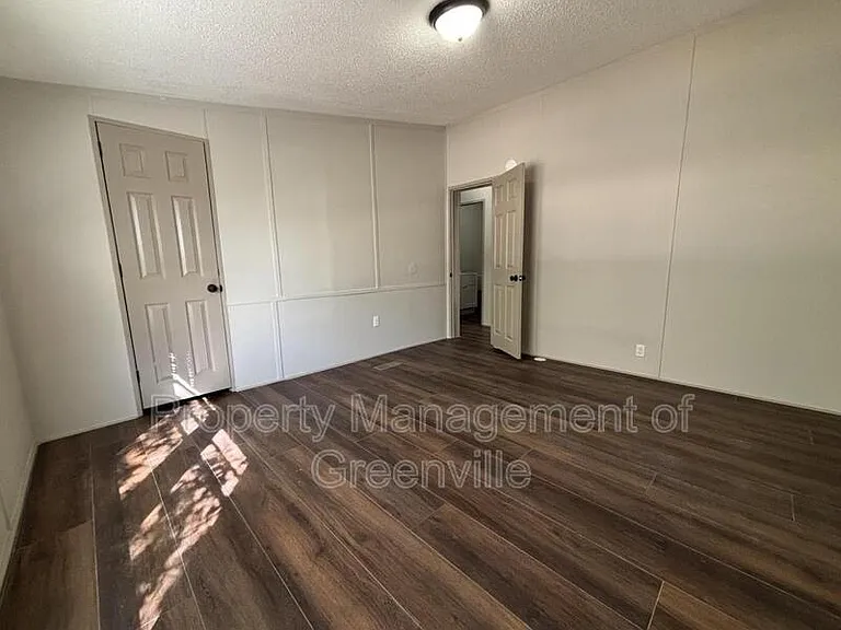 102 Tifton Ct — Photo 9